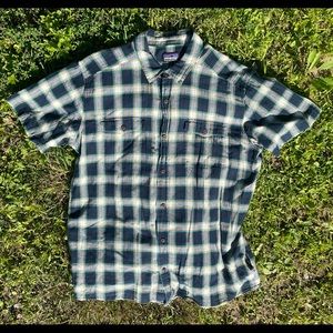 Blue plaid short sleeve button up shirt